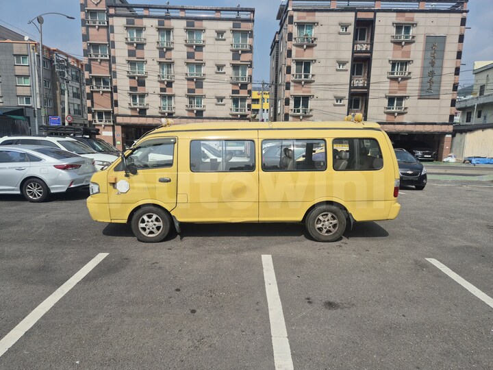 Kia Bongo3 Minibus 2005 — 4
