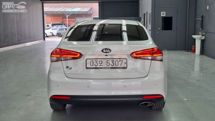 Kia K3 2017 KNAFK412BJA737504 — 4