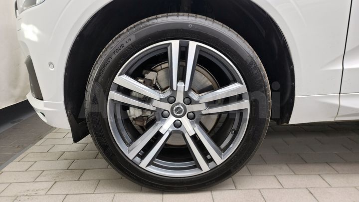 Volvo XC60 2021 — 5