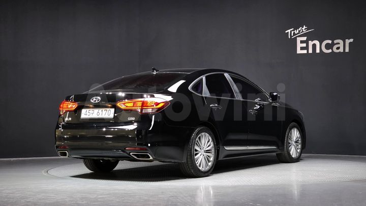 Hyundai Aslan 2015 — 2