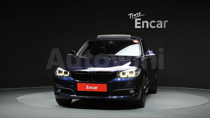 BMW 3 Series 2020 — 3