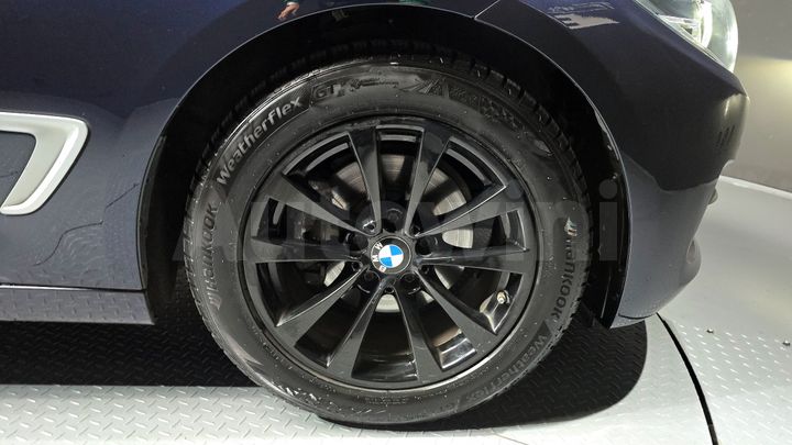 BMW 3 Series 2020 — 5