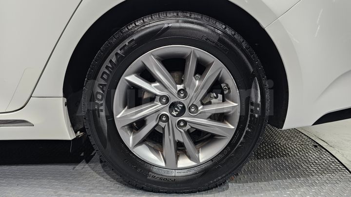 Kia K5 2019 — 5