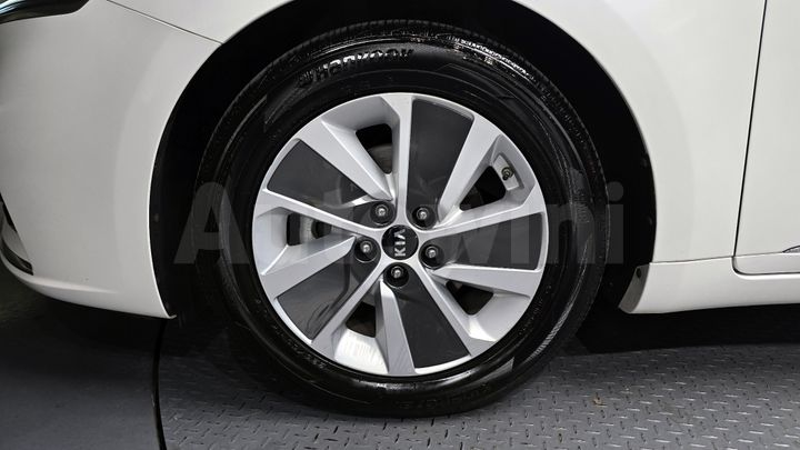 Kia K7 2017 — 5