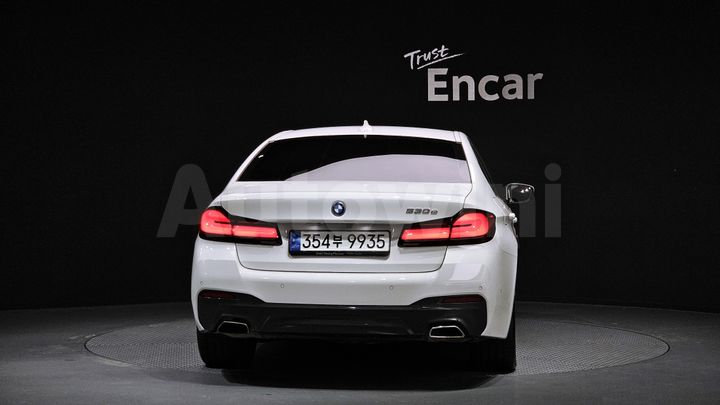 BMW 5 Series 2022 — 4