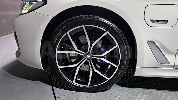 BMW 5 Series 2022 — 5
