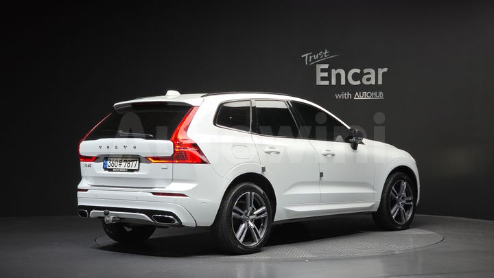 Volvo XC60 2021 — 2