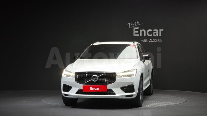 Volvo XC60 2021 — 3