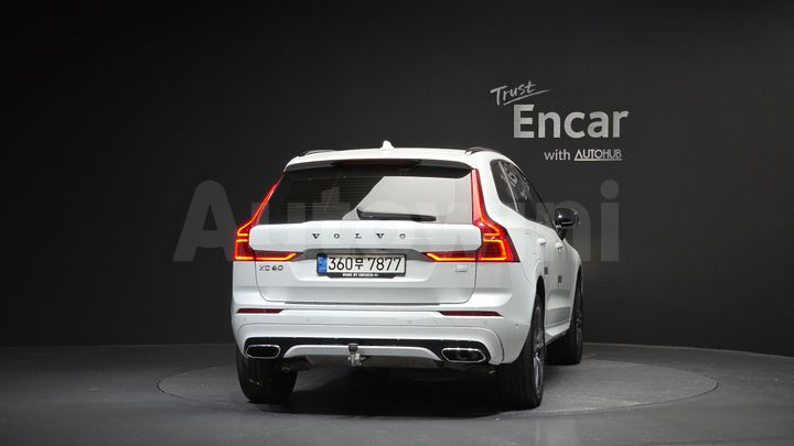 Volvo XC60 2021 — 4