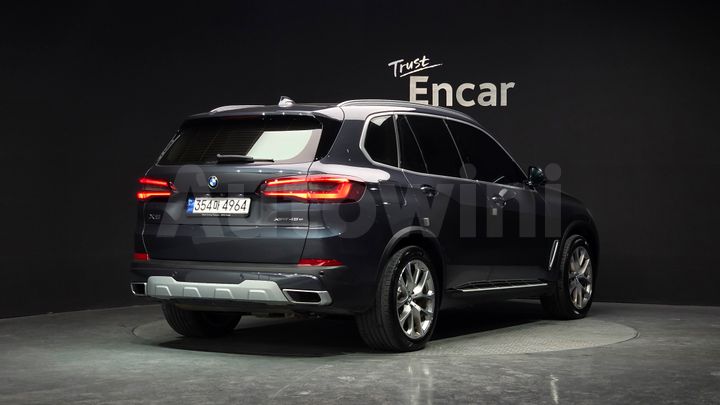 BMW X5 2021 — 2