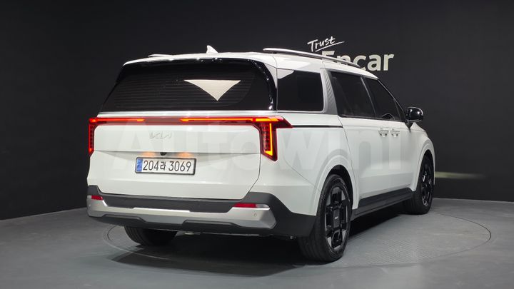 Kia Carnival 2024 — 2