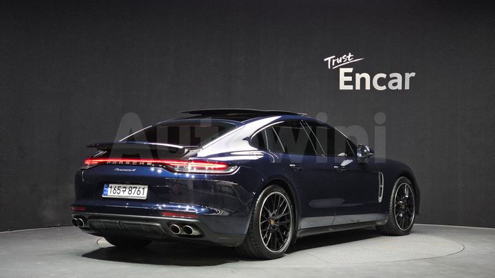 Porsche Panamera 2023 — 2