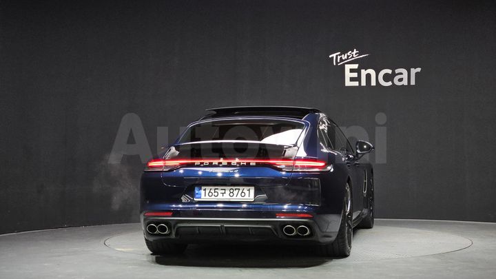 Porsche Panamera 2023 — 4