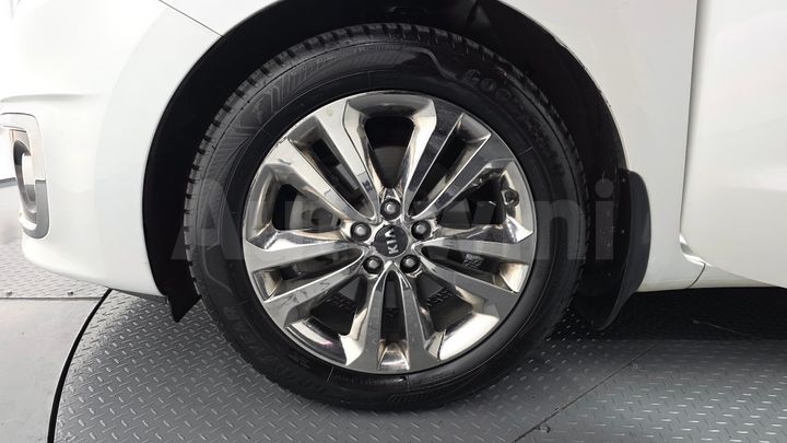 Kia Carnival 2015 — 5