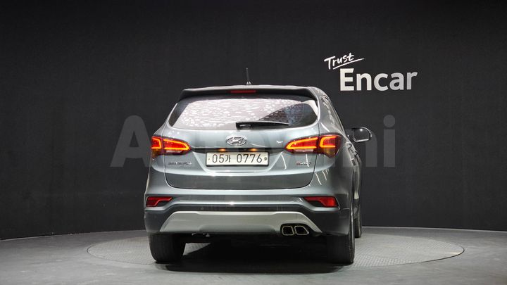 Hyundai SantaFe 2016 — 4