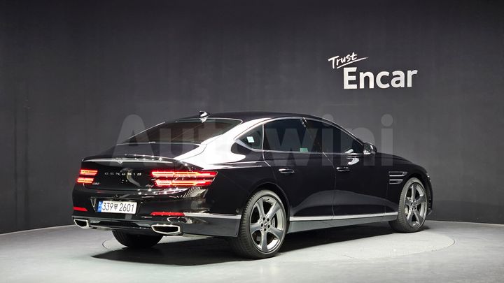 Genesis G80 2024 — 2