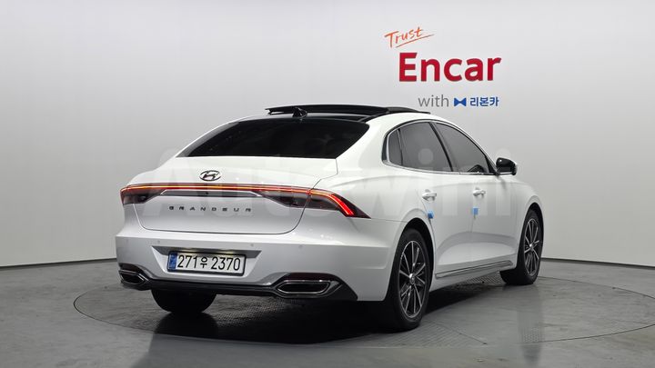Hyundai Grandeur 2023 — 2