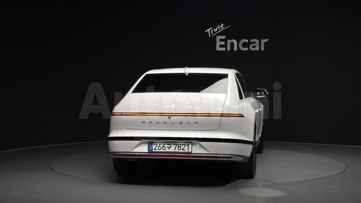 Hyundai Grandeur 2025 — 4