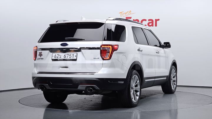 Ford Explorer 2019 — 2