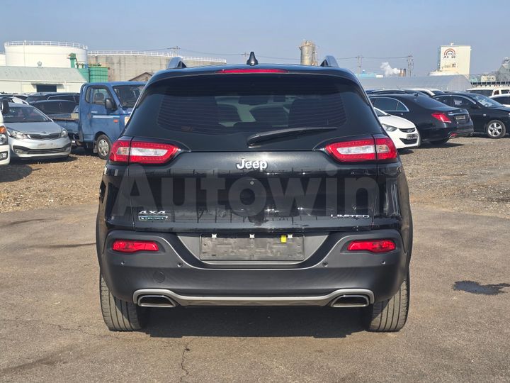 Jeep Cherokee 2015 — 4