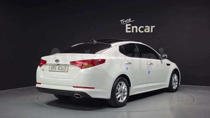 Kia K5 2011 — 2
