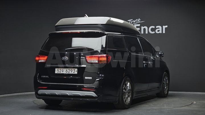 Kia Carnival 2018 — 2