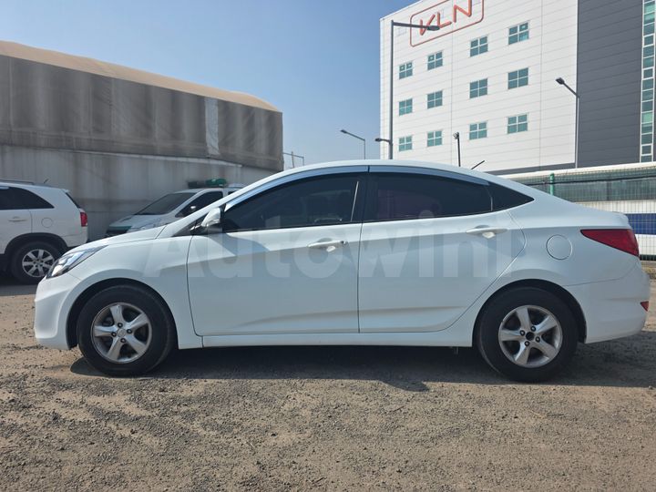 Hyundai Accent 2014 — 3