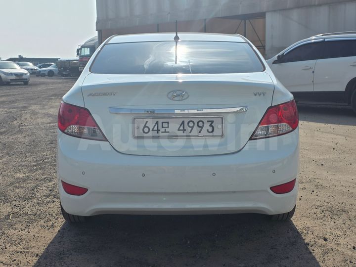 Hyundai Accent 2014 — 5