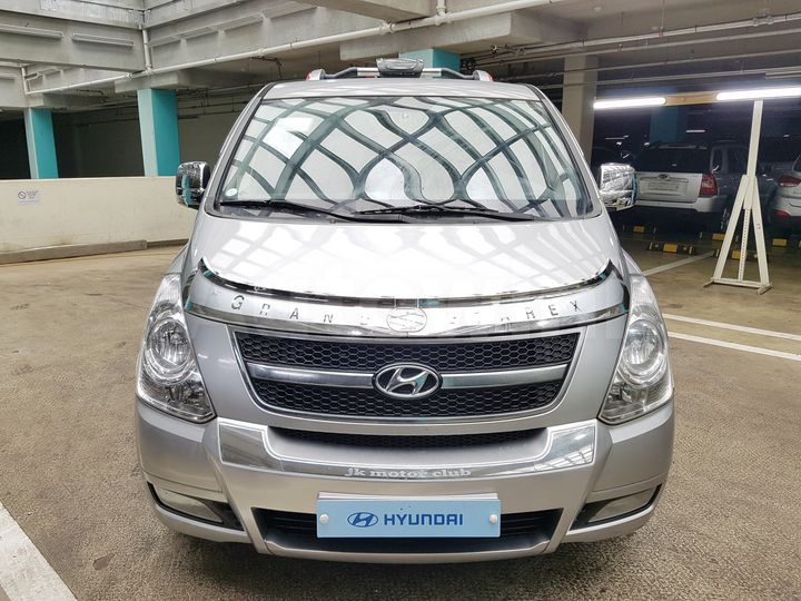 Hyundai Starex 2016 — 2