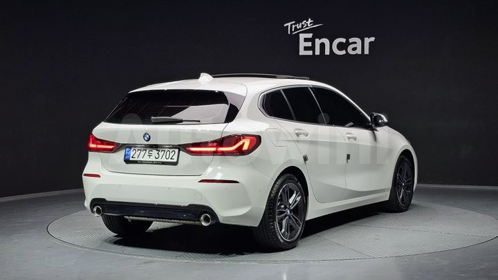 BMW 1 Series 2021 — 2