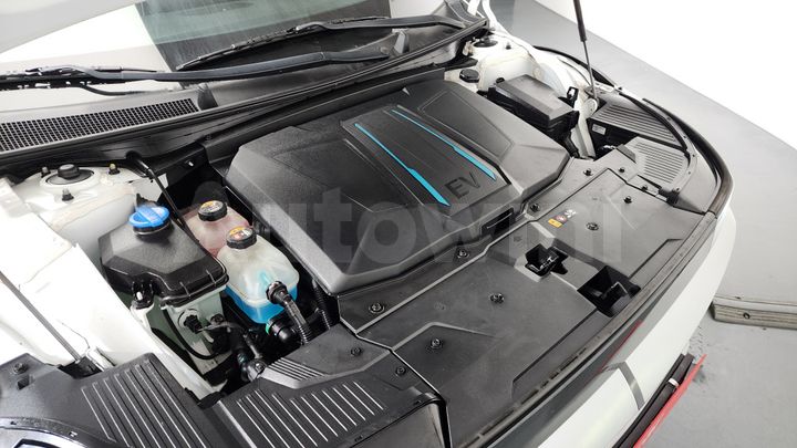 Hyundai Ioniq5 2022 — 5