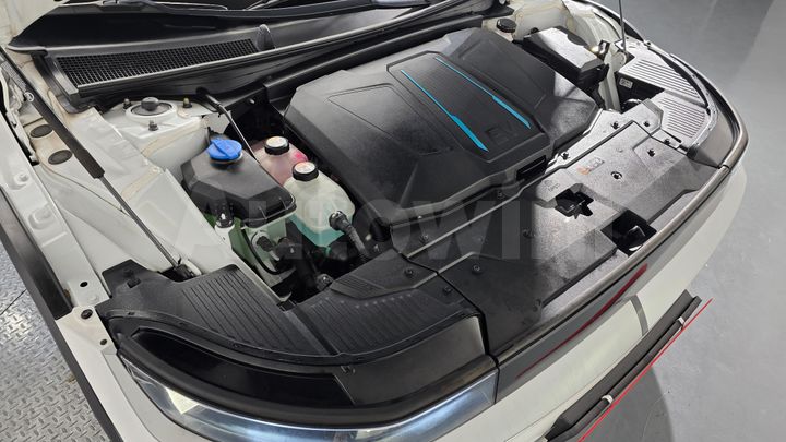 Hyundai Ioniq5 2022 — 5
