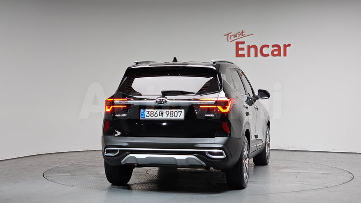 Kia Seltos 2022 — 3