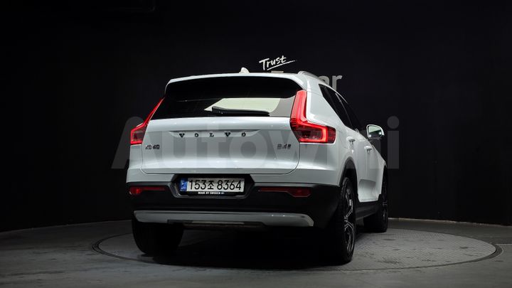 Volvo XC40 2021 — 4