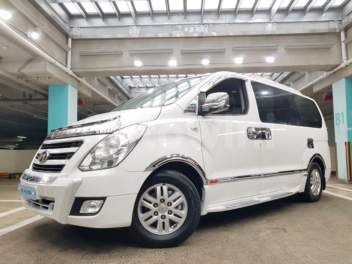 Hyundai Starex