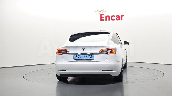 Tesla Model 3 2020 — 4
