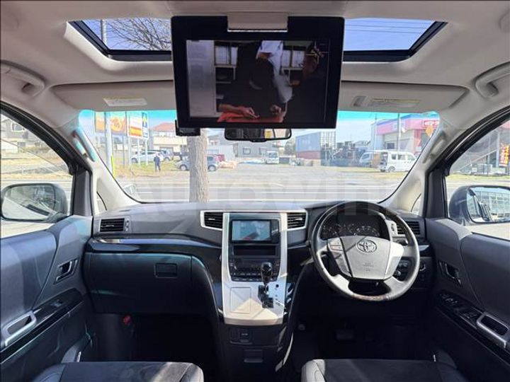 Toyota Vellfire 2013 — 2