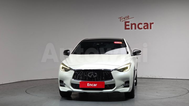 Infiniti Q 2017 — 2