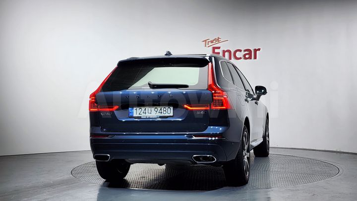 Volvo XC60 2021 — 4