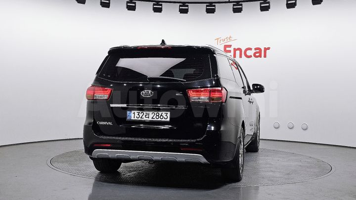 Kia Carnival 2018 — 4