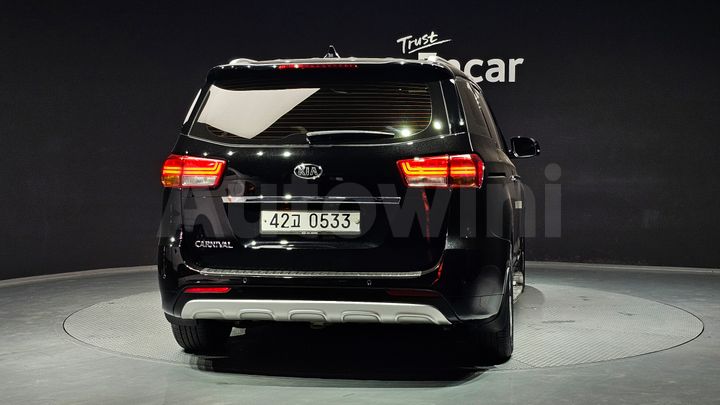 Kia Carnival 2017 — 4