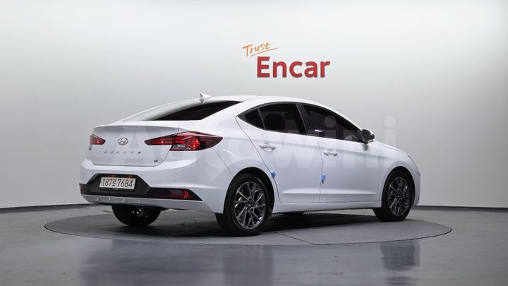 Hyundai Avante 2020 — 3