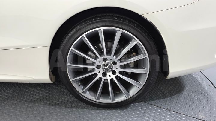 Mercedes Benz C Class 2018 — 4