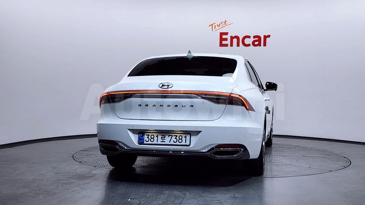 Hyundai Grandeur 2022 — 3