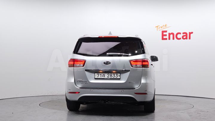 Kia Carnival 2016 — 4