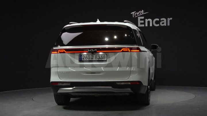 Kia Carnival 2022 — 4