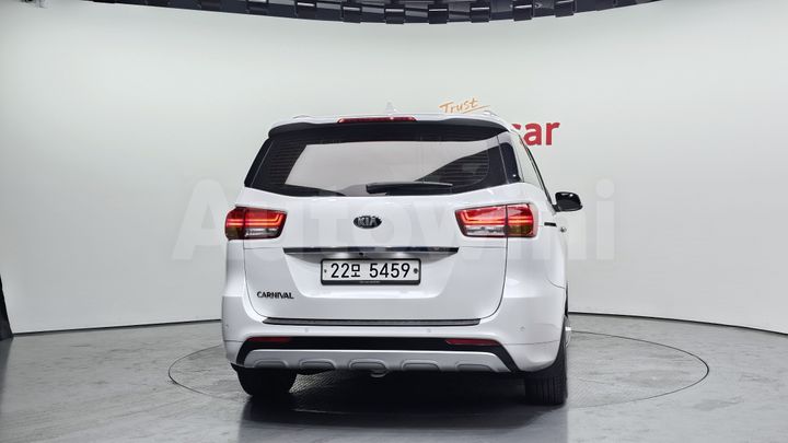 Kia Carnival 2017 — 4