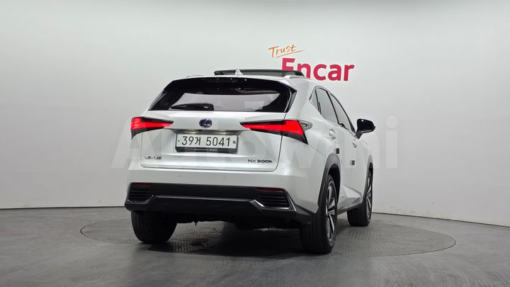 Lexus NX 2018 — 4