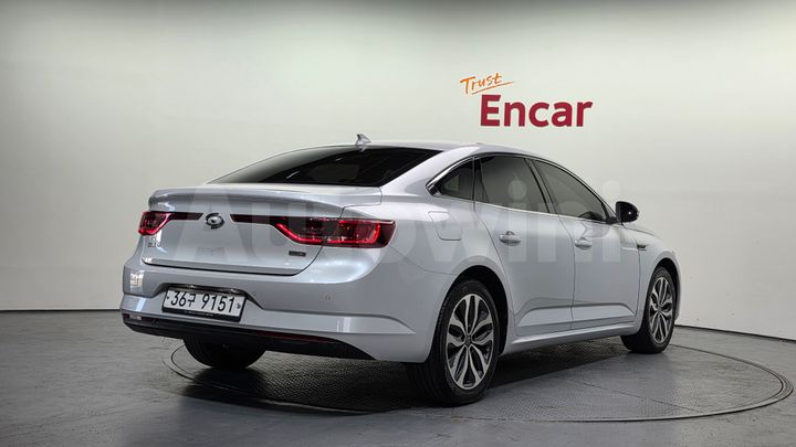 Renault SM6