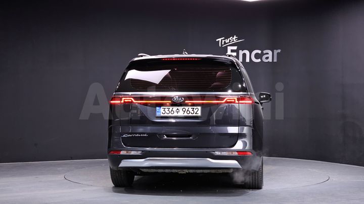 Kia Carnival 2021 — 4